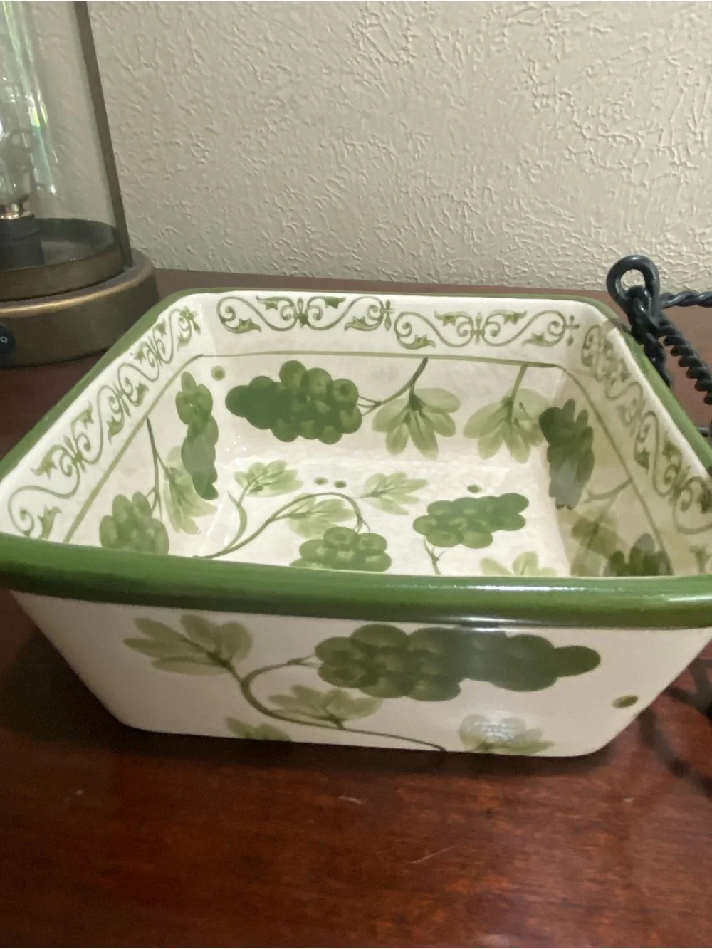 Temptations by Tara, Vineyard Green Square Baker W/ Black Wire Serving Rack 1 QT